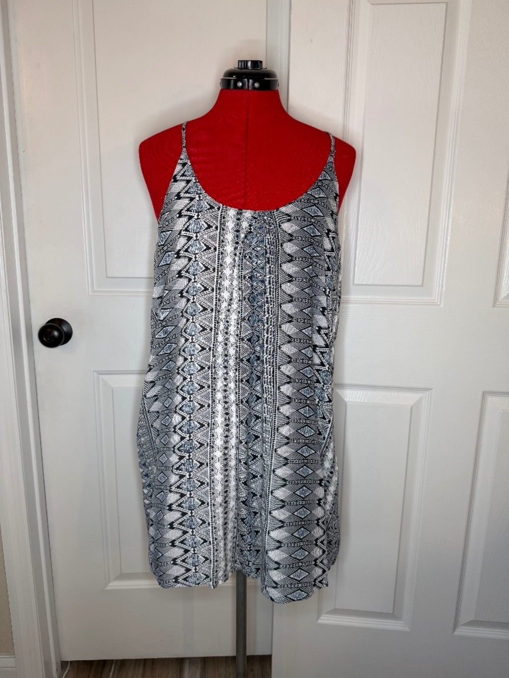 Bishop + Young Sleeveless Racerback Dress Black White Blue Fully Lined Women M